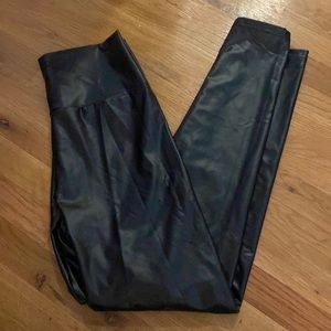 NEVER BEEN WORN Size XL Faux Leather Leggings